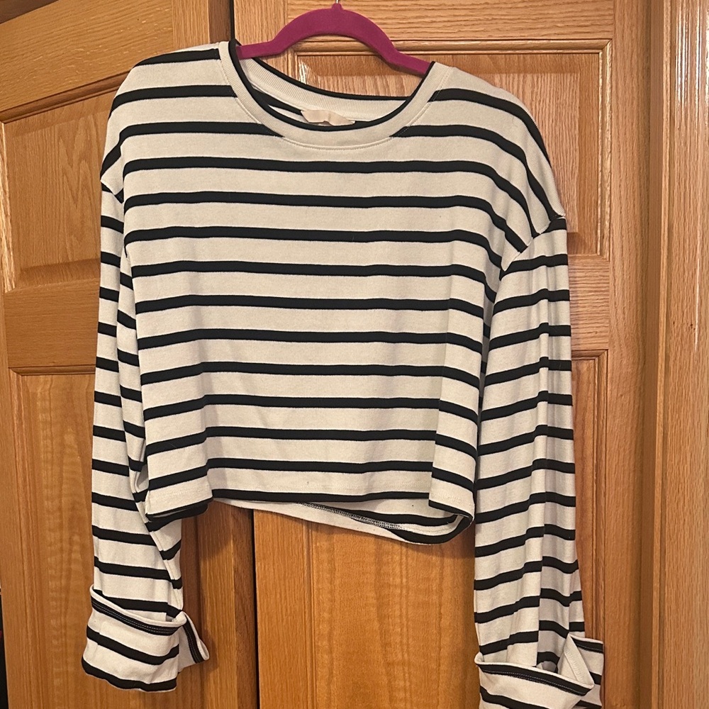 Chic Striped Long Sleeve Crop Top